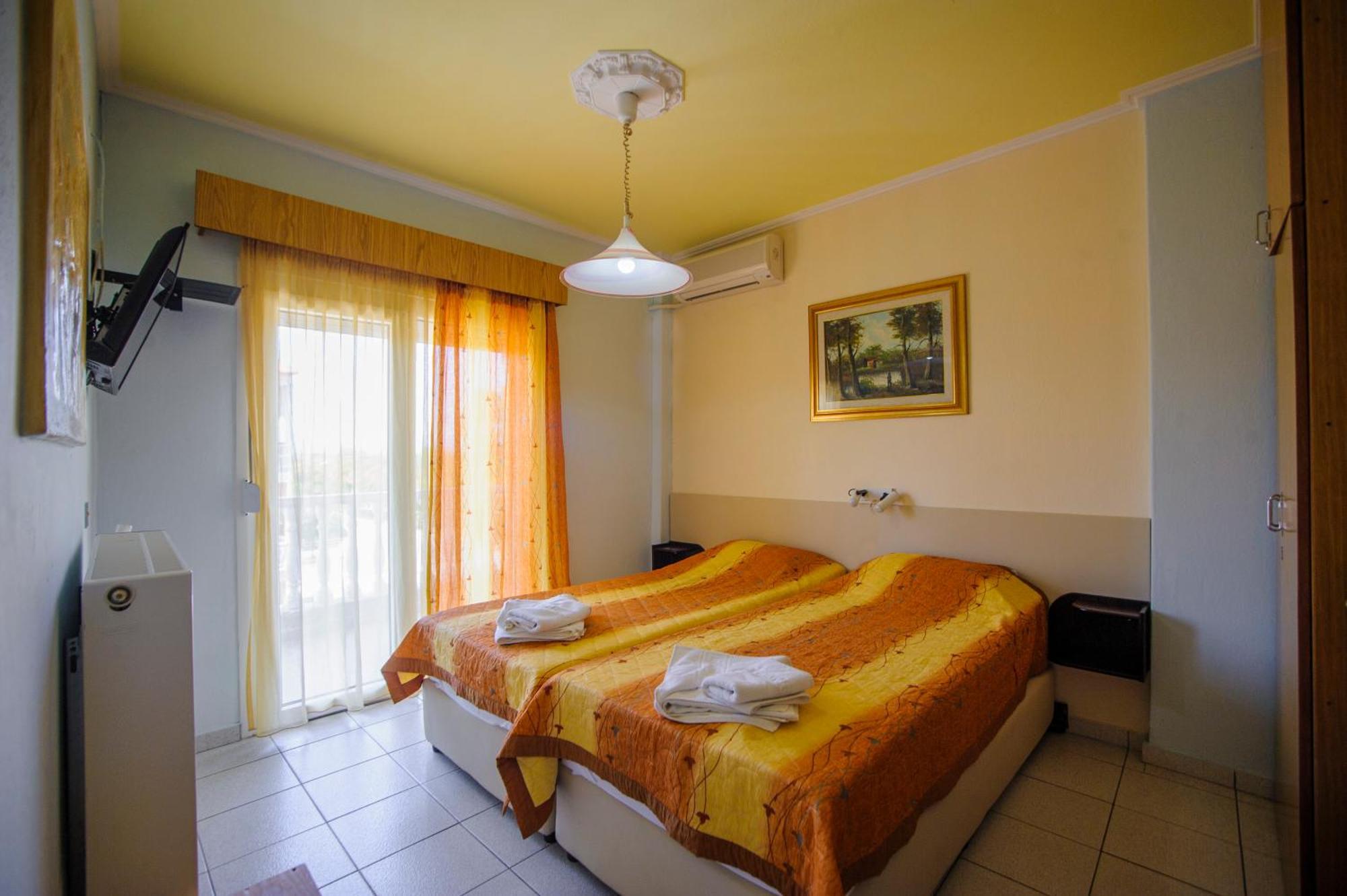 Hotel Europa Olympiakí Aktí Ngoại thất bức ảnh